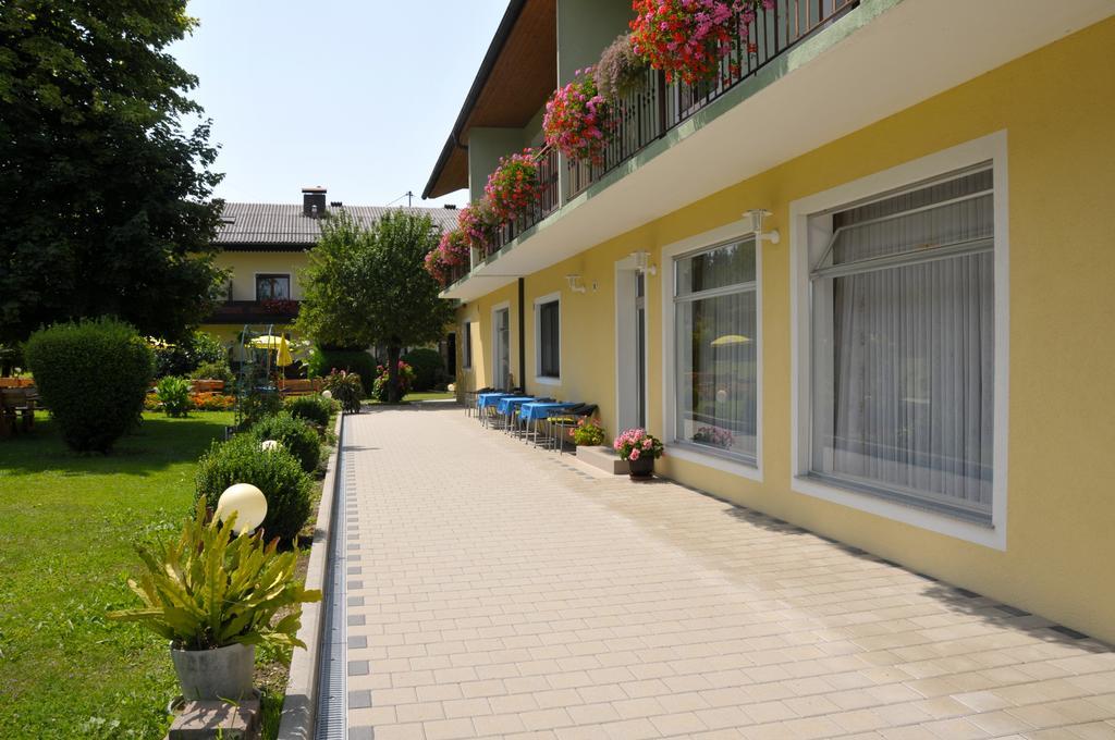 Pension Miklautz Sankt Kanzian am Klopeiner See Luaran gambar